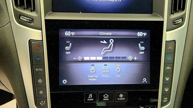2023 INFINITI Q50 LUXE