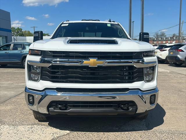 2026 Chevrolet Silverado 3500HD Double Cab, Long Bed, LT Dual Rear Wheel, 4WD