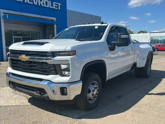 2026 Chevrolet Silverado 3500HD Double Cab, Long Bed, LT Dual Rear Wheel, 4WD
