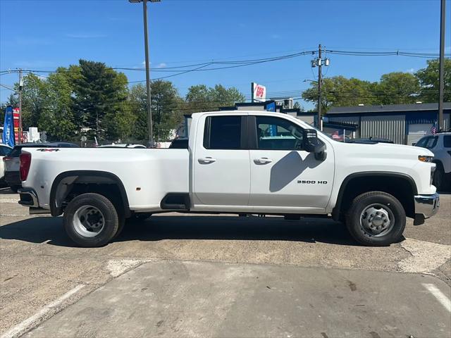 2026 Chevrolet Silverado 3500HD Double Cab, Long Bed, LT Dual Rear Wheel, 4WD