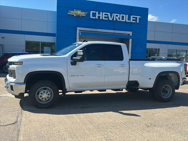 2026 Chevrolet Silverado 3500HD Double Cab, Long Bed, LT Dual Rear Wheel, 4WD