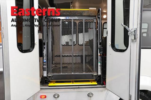 2018 Ford E-350 Cutaway E-350