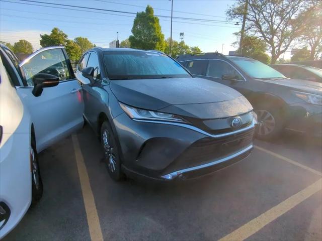 2024 Toyota Venza LE