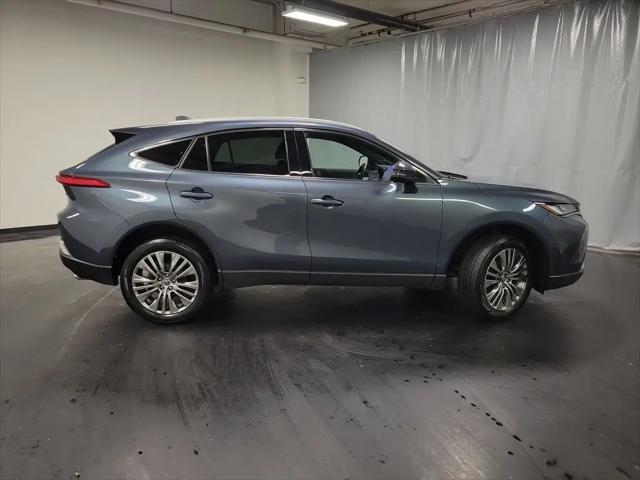 2024 Toyota Venza LE