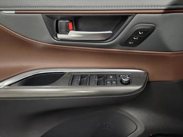 2024 Toyota Venza LE