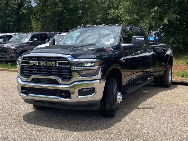 2026 Ram 3500 Tradesman Crew Cab 4x4 8' Box