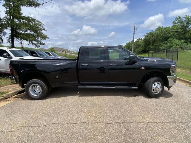 2026 Ram 3500 Tradesman Crew Cab 4x4 8' Box