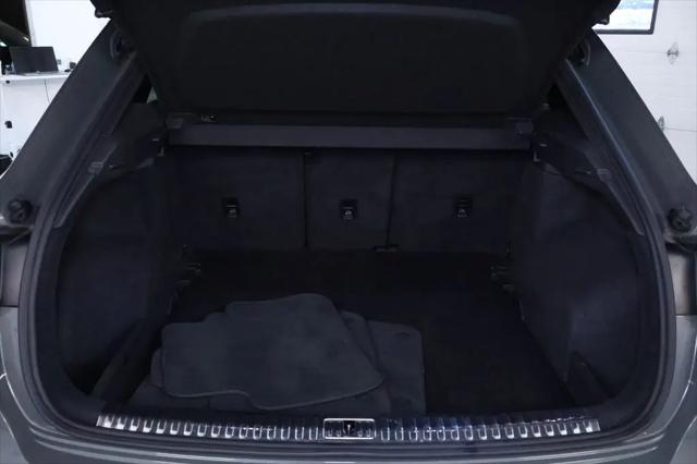 2020 Audi Q3 Prestige 45 TFSI S line quattro Tiptronic