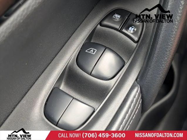 2021 Nissan Rogue Sport SV FWD Xtronic CVT