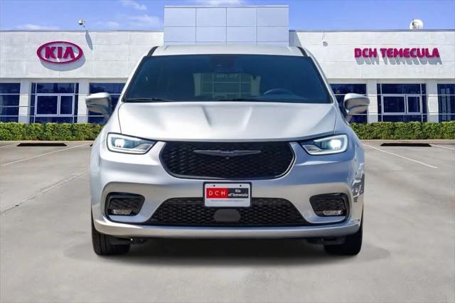 2022 Chrysler Pacifica Hybrid Touring L