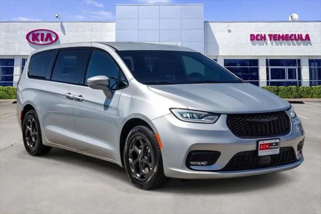 2022 Chrysler Pacifica Hybrid Touring L