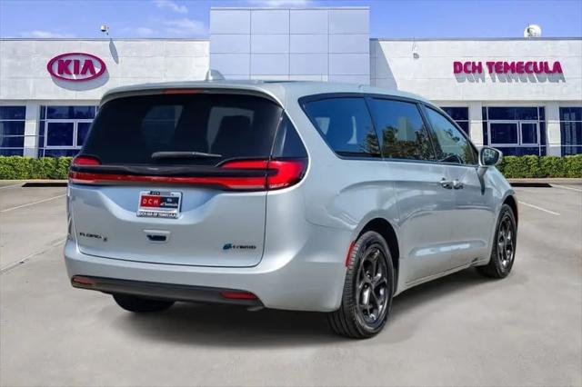 2022 Chrysler Pacifica Hybrid Touring L