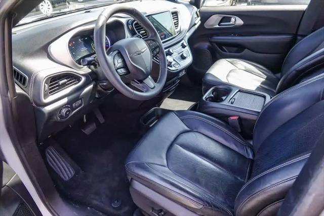 2022 Chrysler Pacifica Hybrid Touring L
