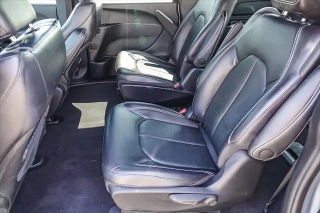 2022 Chrysler Pacifica Hybrid Touring L