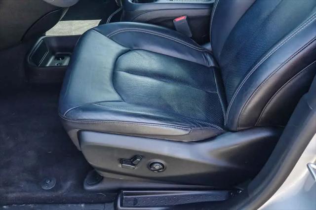 2022 Chrysler Pacifica Hybrid Touring L