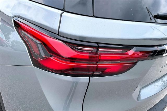 2023 Chevrolet Traverse FWD LS
