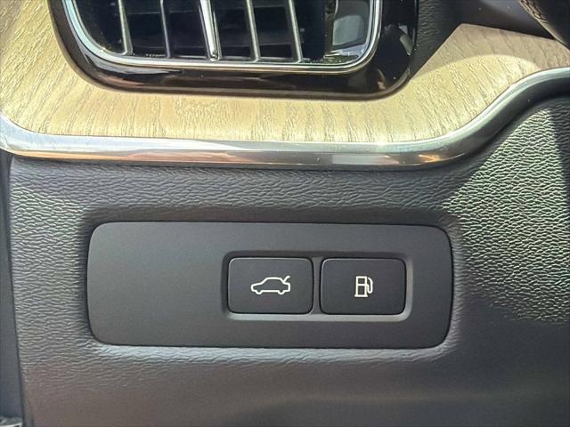 2026 Volvo XC60 Plug-In Hybrid Plus, T8 AWD Electric/Gasoline, Dark