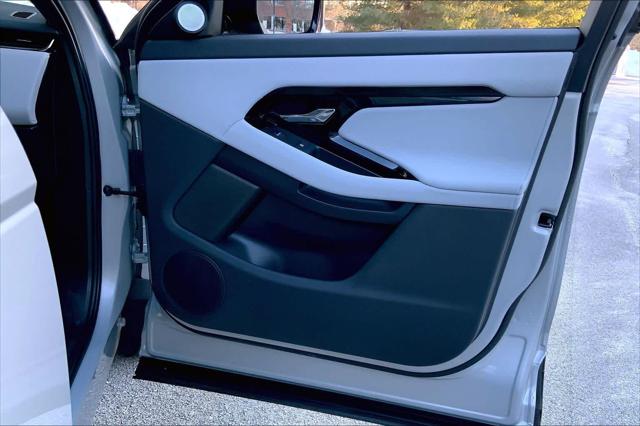 2026 Land Rover Range Rover Evoque Dynamic SE