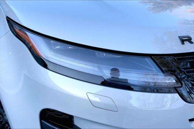 2026 Land Rover Range Rover Evoque Dynamic SE