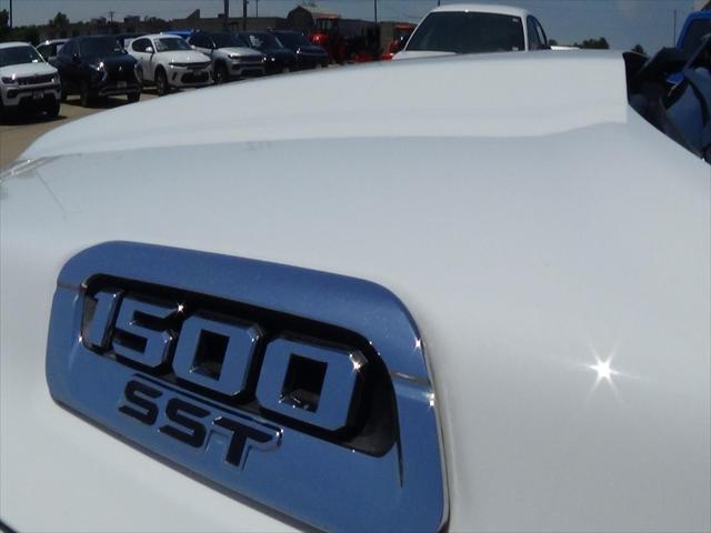 2025 Ram 1500 Big Horn Crew Cab 4x4 64 Box