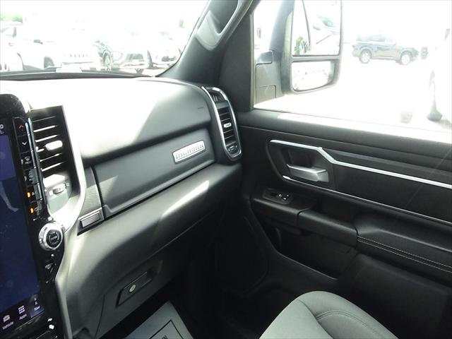 2025 Ram 1500 Big Horn Crew Cab 4x4 64 Box