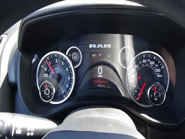 2025 Ram 1500 Tradesman Crew Cab 4x4 57 Box