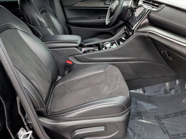 2023 Jeep Grand Cherokee L Altitude 4x4