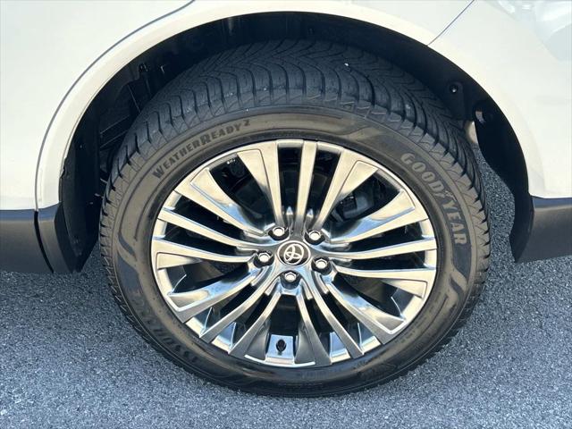2024 Toyota Venza XLE