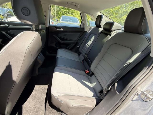 2025 Volkswagen Jetta 1.5T SE