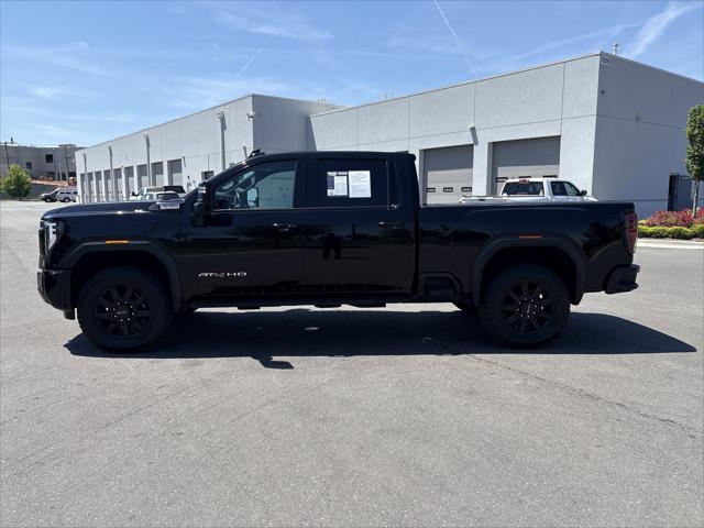 2024 GMC Sierra 2500HD 4WD Crew Cab Standard Bed AT4