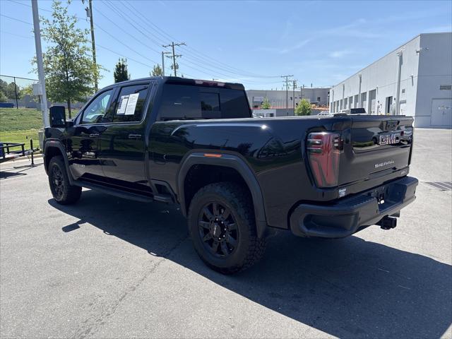 2024 GMC Sierra 2500HD 4WD Crew Cab Standard Bed AT4