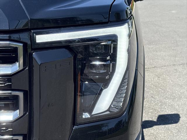 2024 GMC Sierra 2500HD 4WD Crew Cab Standard Bed AT4