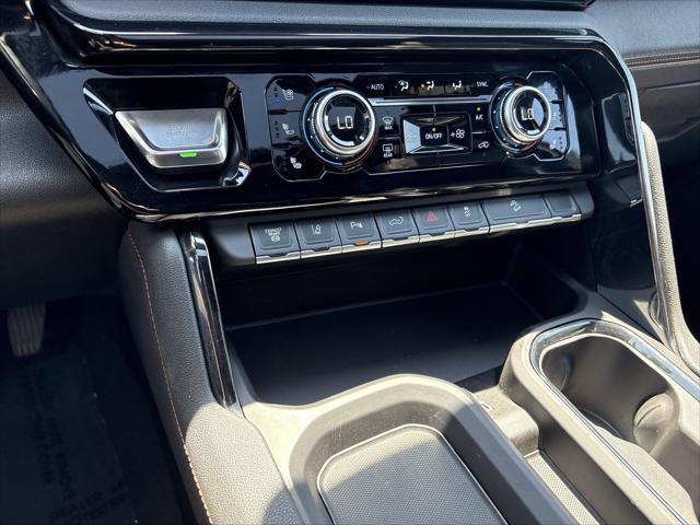 2024 GMC Sierra 2500HD 4WD Crew Cab Standard Bed AT4