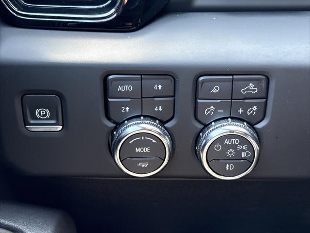 2024 GMC Sierra 2500HD 4WD Crew Cab Standard Bed AT4