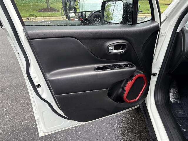2023 Jeep Renegade Trailhawk 4x4
