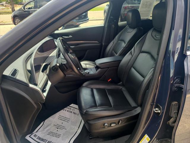 2024 Cadillac XT4 FWD Premium Luxury