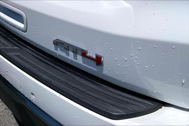 2025 GMC Yukon XL 4WD AT4
