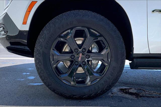 2025 GMC Yukon XL 4WD AT4