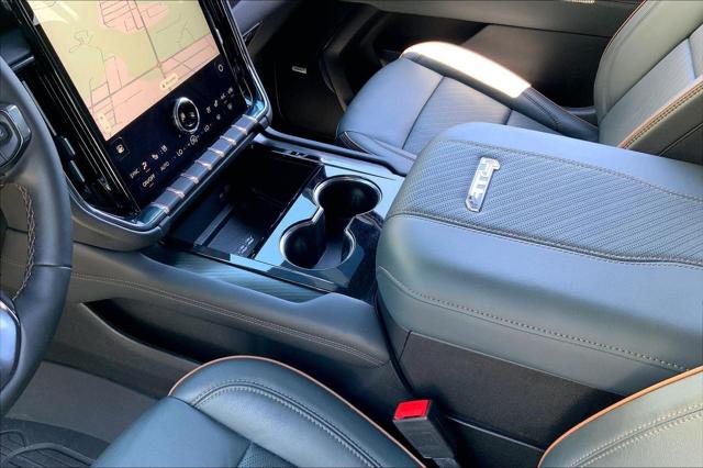 2025 GMC Yukon XL 4WD AT4