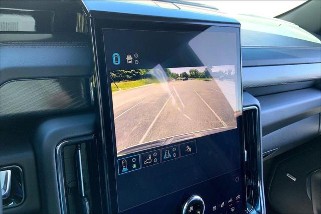 2025 GMC Yukon XL 4WD AT4