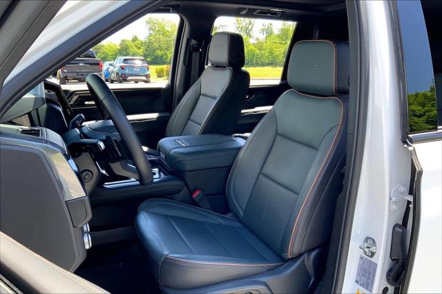 2025 GMC Yukon XL 4WD AT4