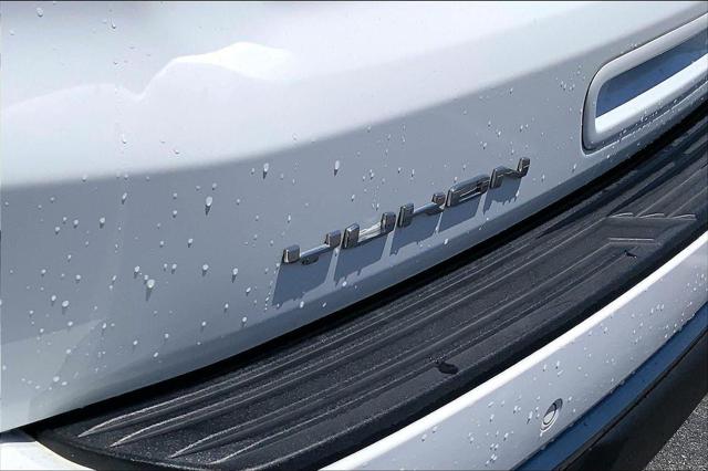 2025 GMC Yukon XL 4WD AT4
