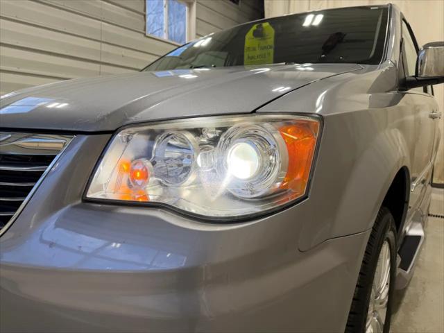 2014 Chrysler Town & Country Limited