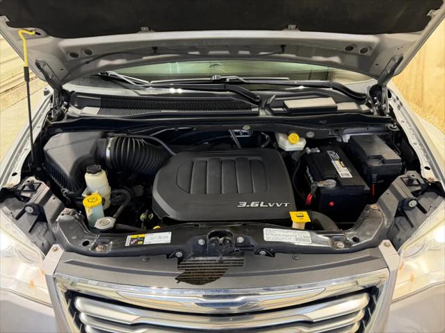 2014 Chrysler Town & Country Limited