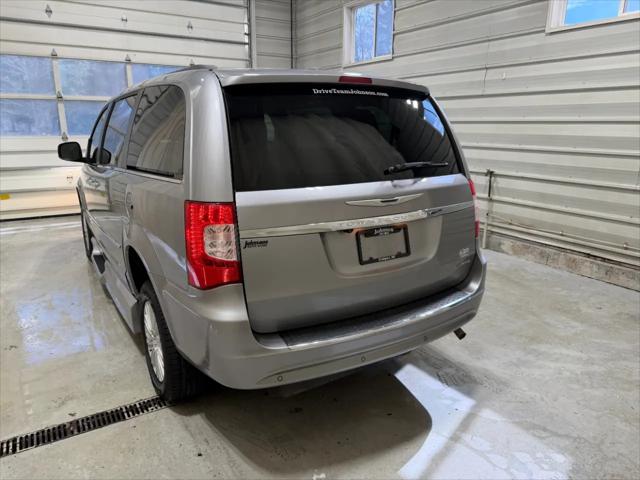 2014 Chrysler Town & Country Limited