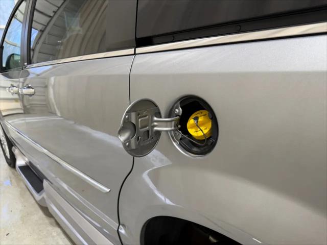 2014 Chrysler Town & Country Limited
