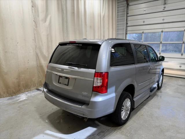 2014 Chrysler Town & Country Limited