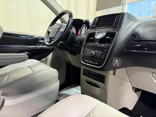 2014 Chrysler Town & Country Limited