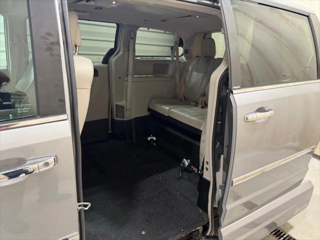 2014 Chrysler Town & Country Limited