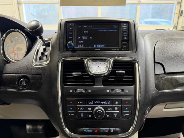 2014 Chrysler Town & Country Limited